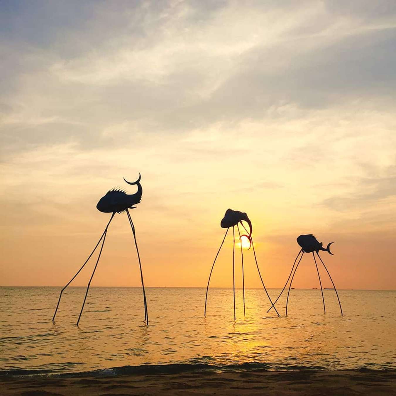 Đảo Ngọc ở tỉnh Phú Quốc là một điểm đến nổi bật của du lịch Việt Nam. Với bãi biển đẹp và các hoạt động thú vị như chèo thuyền kayak, lặn biển hay ăn hải sản tươi ngon, Đảo Ngọc là lựa chọn hoàn hảo để nghỉ ngơi và tận hưởng cuộc sống. Hãy cùng xem ảnh liên quan đến Đảo Ngọc để thấy rõ hơn vẻ đẹp của thiên nhiên tại đây.