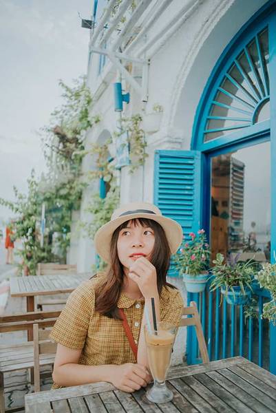 Check-in ngay Santorini Vibes Cafe Hà Nội