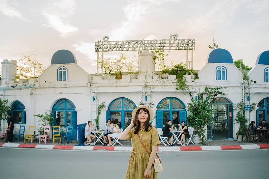 Check-in ngay Santorini Vibes Cafe Hà Nội