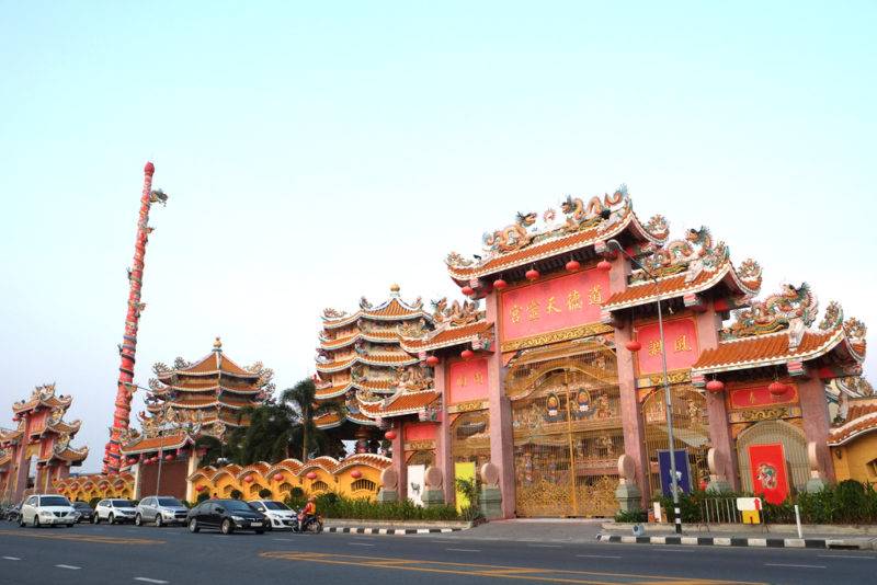 วิหารเทพสถิตพระกิติเฉลิม  (ศาลเจ้าหน่าจาซาไท้จื้อ) - สถานที่เที่ยวบางแสน