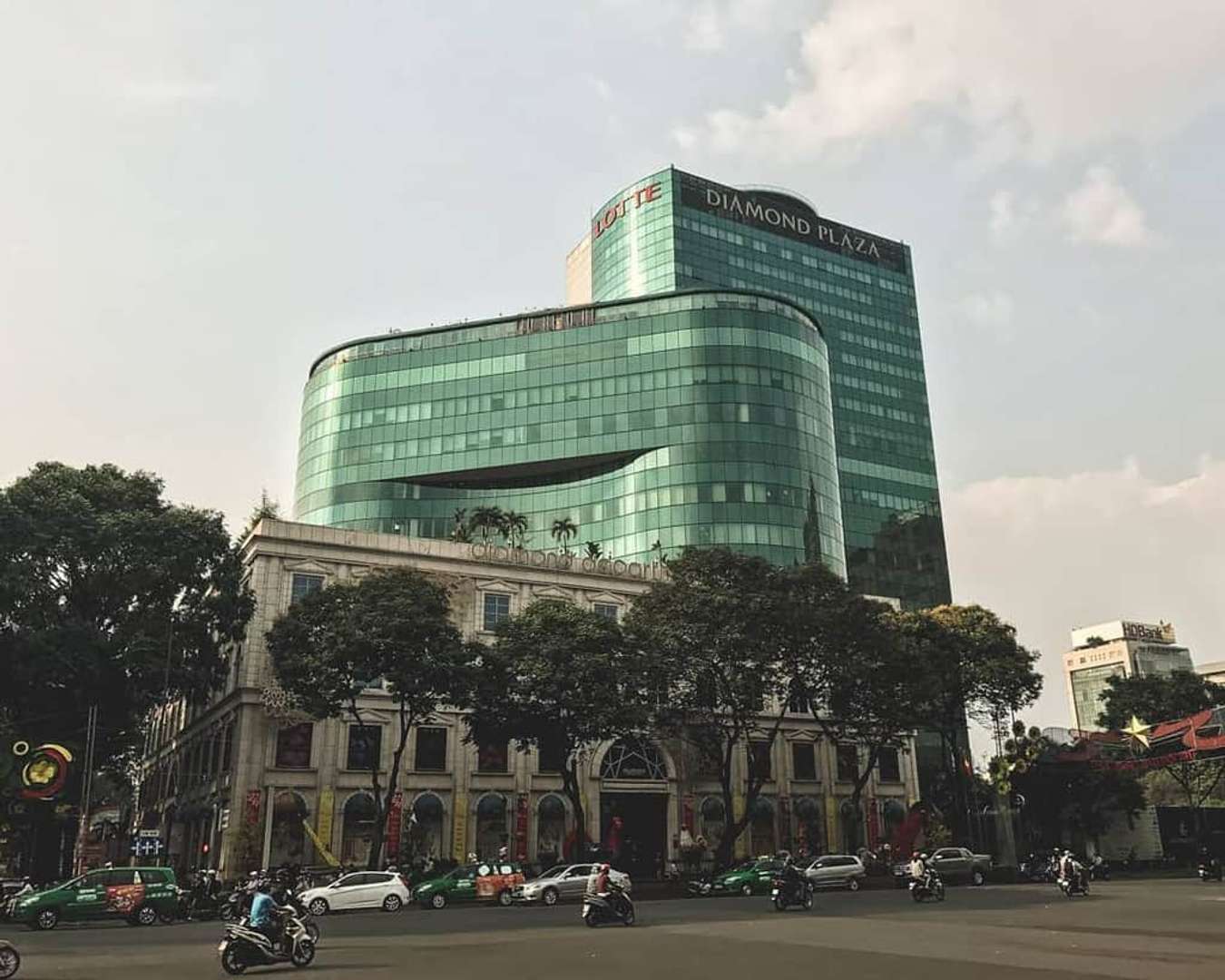 địa điểm chụp ảnh đẹp tại sài gòn-Trung tâm thương mại Diamond Plaza