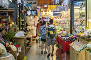 Pasar Akhir Pekan Chatuchak, Surga Belanja di Bangkok, Koosandriyani