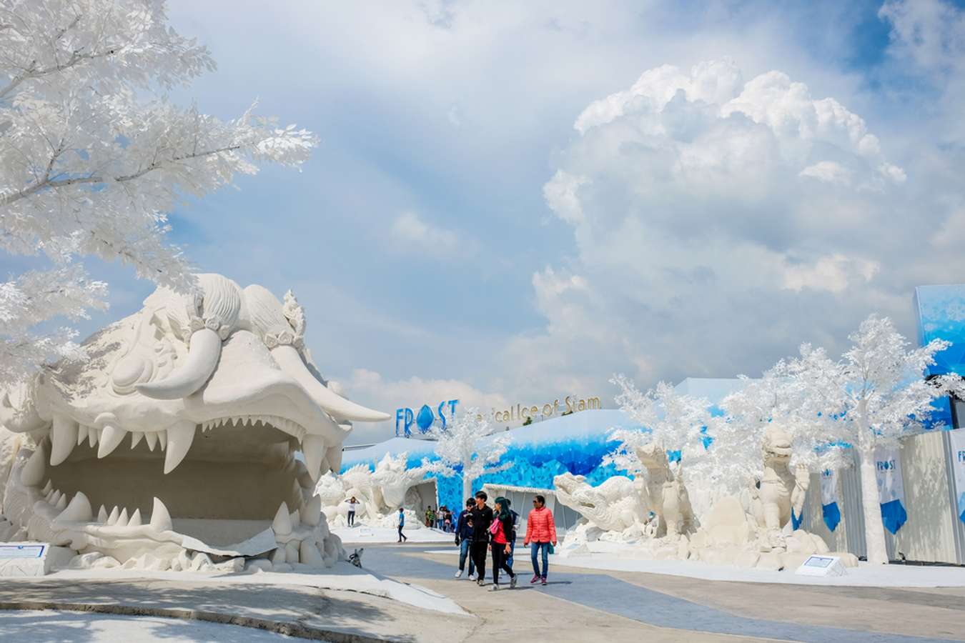 Frost Magical Ice of Siam - ที่เที่ยวชลบุรี - Traveloka