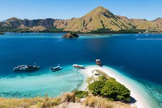 Itinerary Labuan Bajo 3 Hari 2 Malam, Lengkap dari Jelajah Pulau sampai Gua, Xperience Team