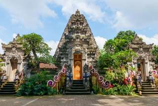 Indahnya Pertunjukan Balinese Living Art di Desa Visesa Ubud, Traveloka Editorial