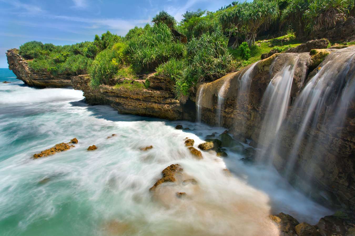 Destinasi Wisata Pantai di Gunungkidul - Pantai Jogan