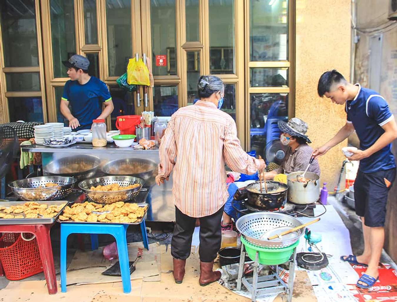 ăn gì ở hạ long-chả mực hạ long-Xôi Chả Mực Minh Hoà