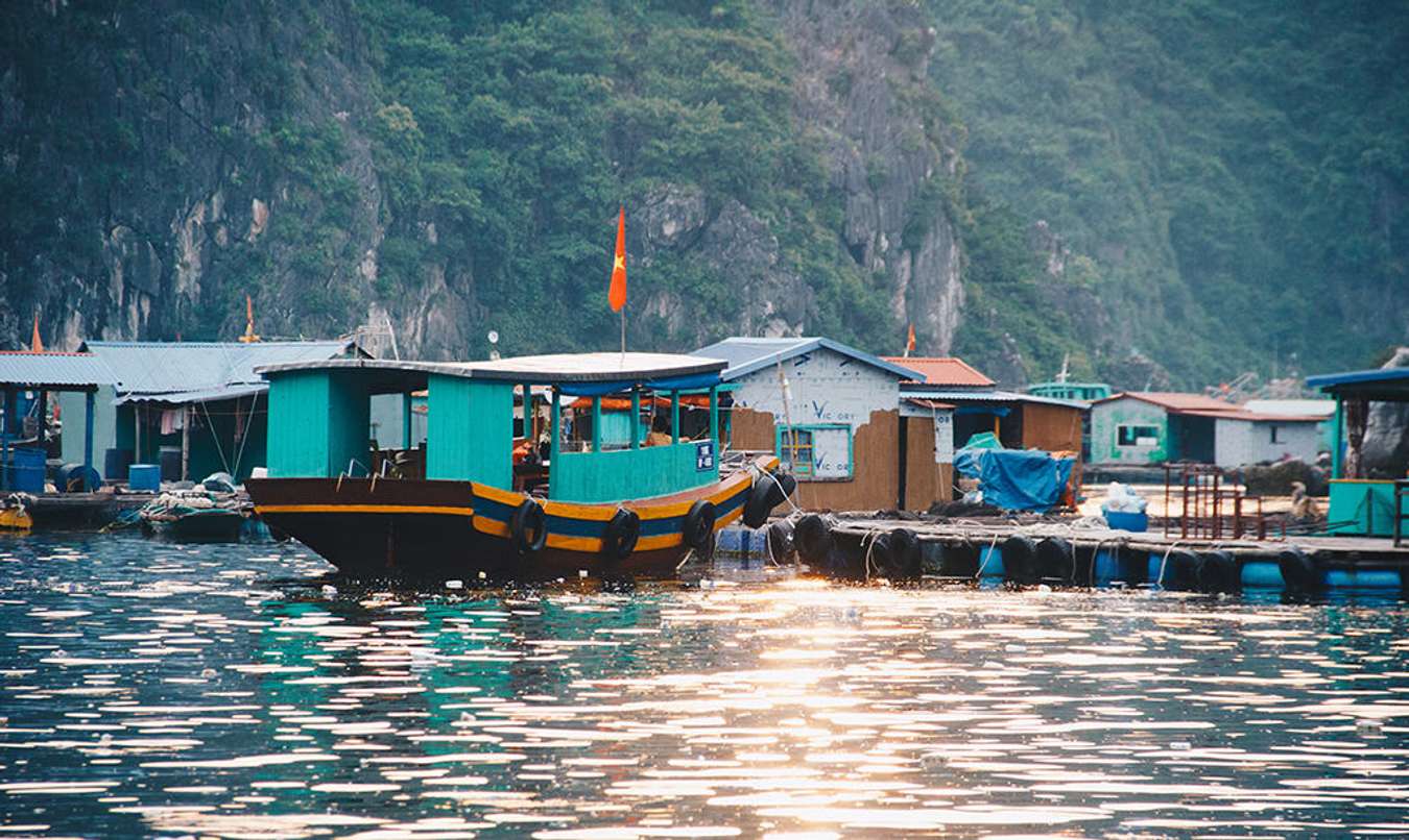 làng chài cửa vạn-hạ long