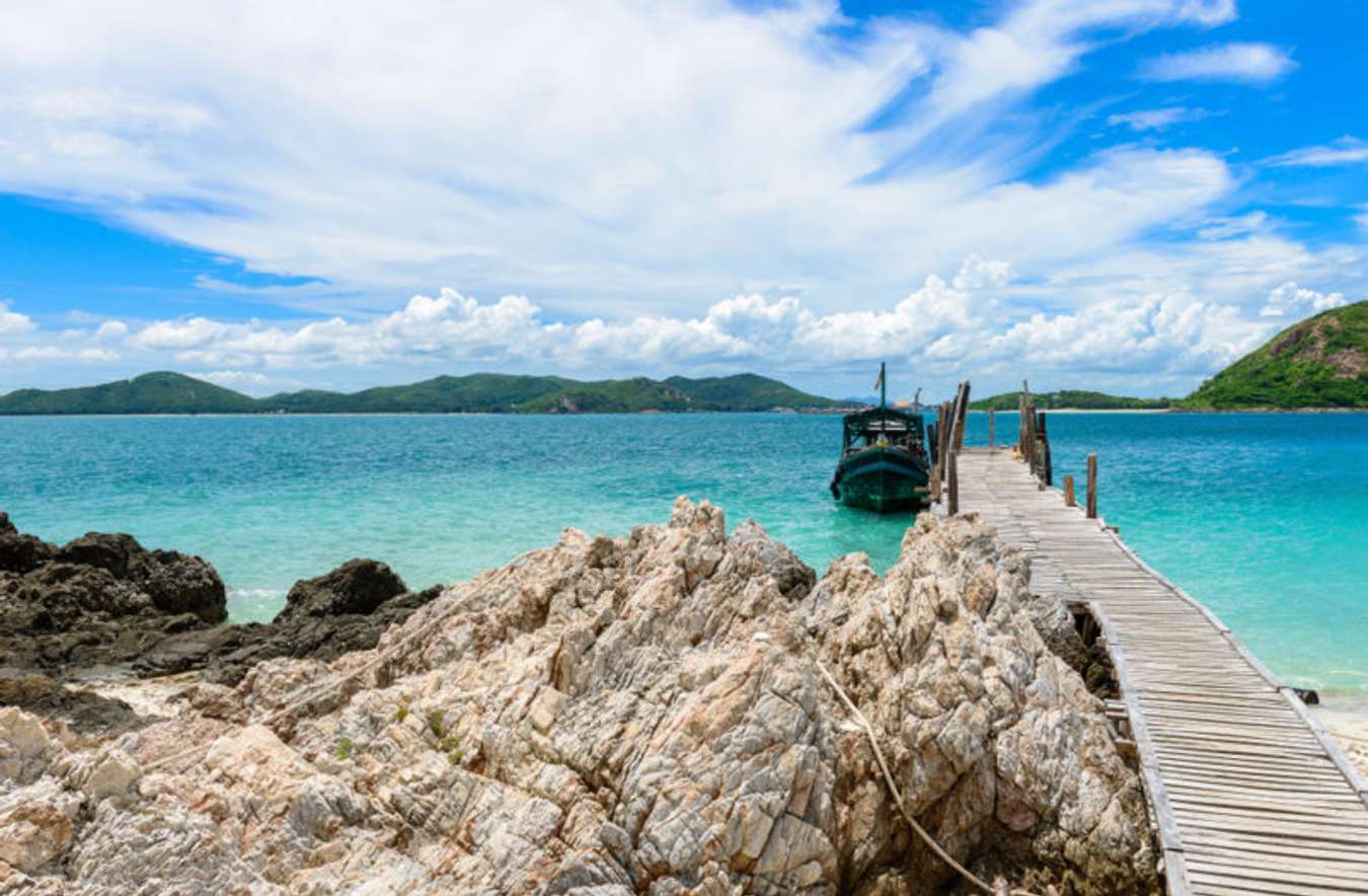  ฐานทัพเรือสัตหีบ - สถานที่เที่ยวชลบุรี