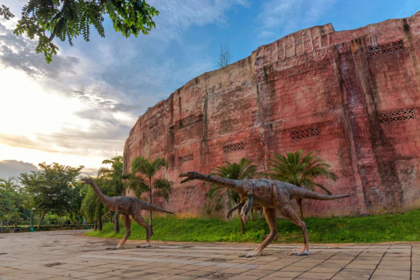 10 ที่เที่ยวสุดว้าวเมืองขอนแก่น ไม่ไปถือว่าพลาด! 10 ที่เที่ยวสุดว้าวเมืองขอนแก่น ไม่ไปถือว่าพลาด!