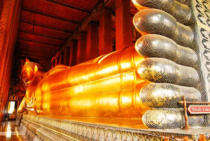 Melihat Megahnya Wat Pho Kuil Buddha Berbaring