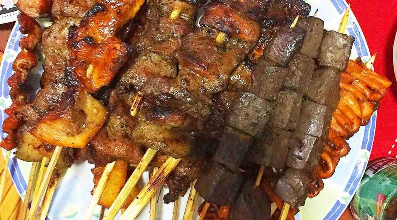 Street Food in the Philippines: 15 Things Visitors Should Bite Into