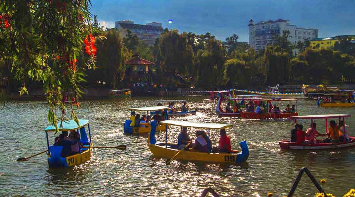 Boating Burnham Park