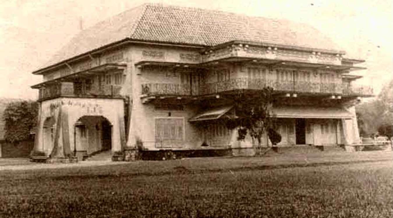 Istana Woodneuk Wiki