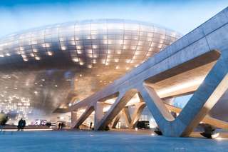 Dongdaemun Design Plaza: An Artistic Gem of Seoul, Michelle Sonya