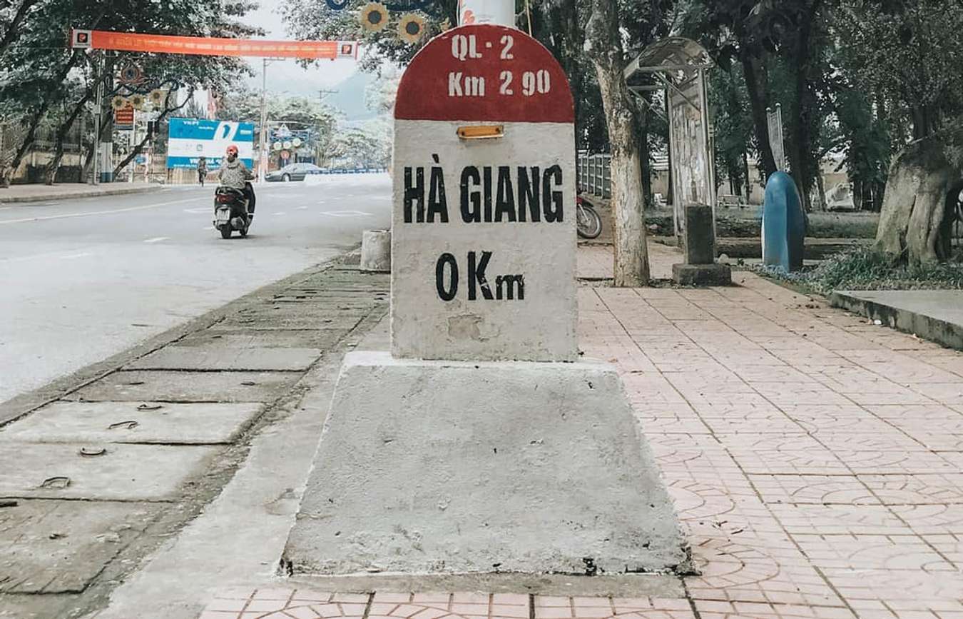 hà giang có gì đẹp-cột mốc số 0 hà giang