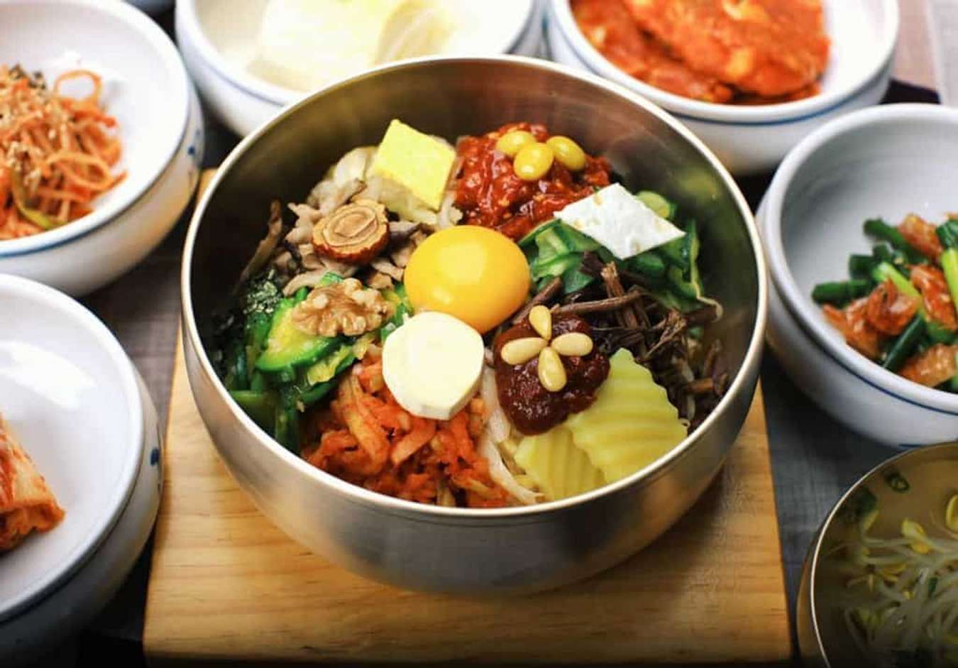 Cơm trộn bibimbap - món ngon Hàn Quốc phải thử