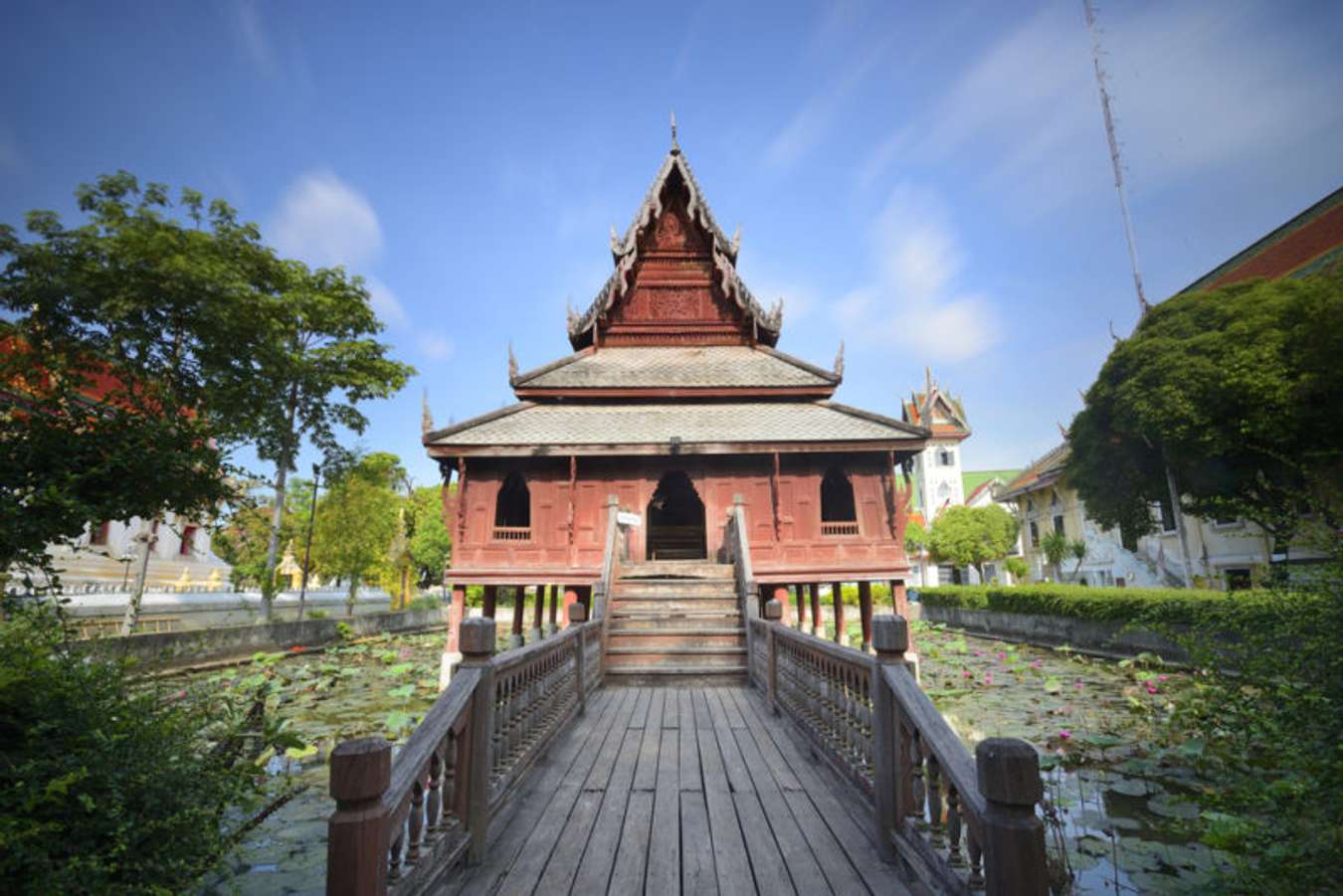 วัดทุ่งศรีเมือง - สถานที่เที่ยวในอุบล