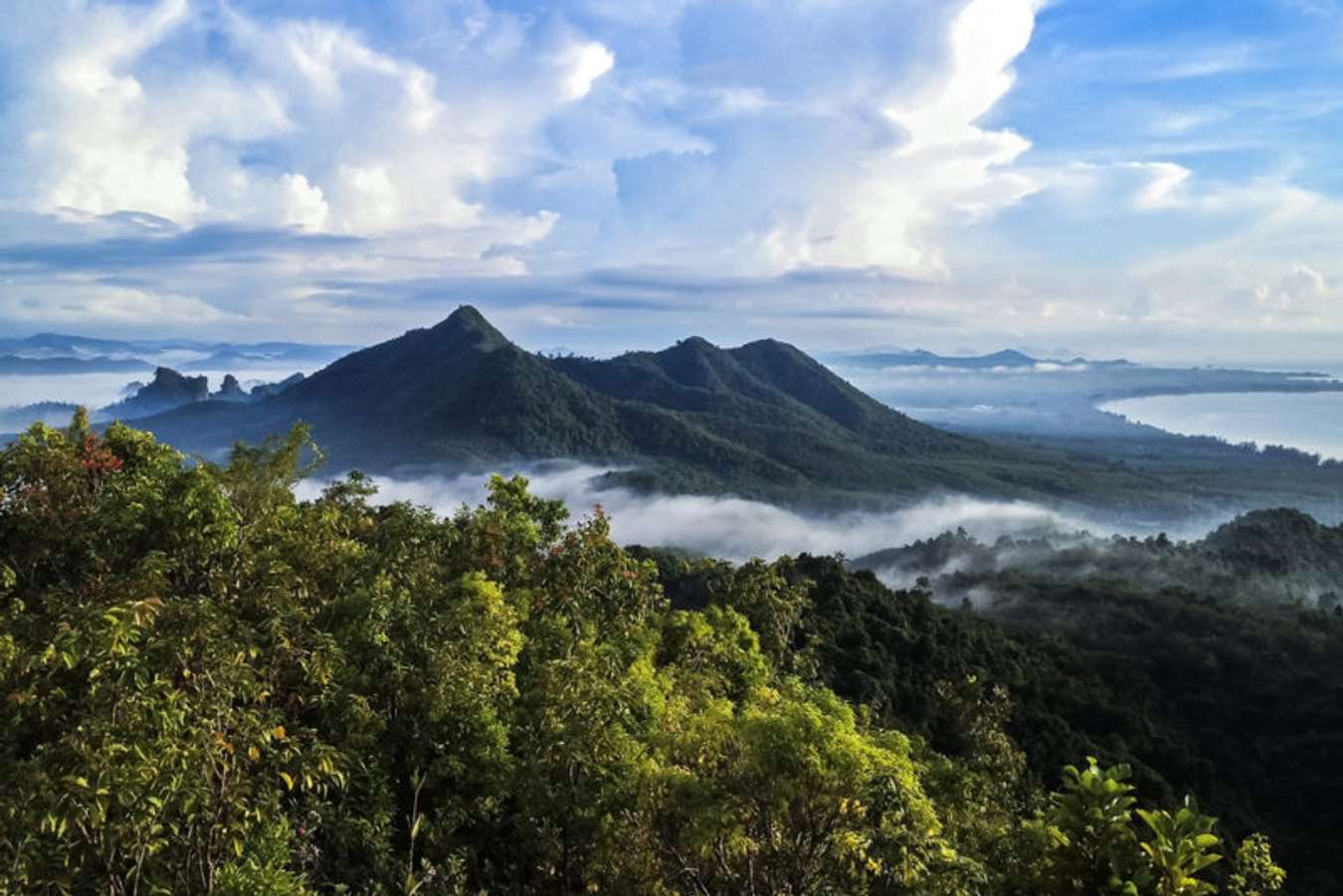 เขาดินสอ - สถานที่เที่ยวชุมพร