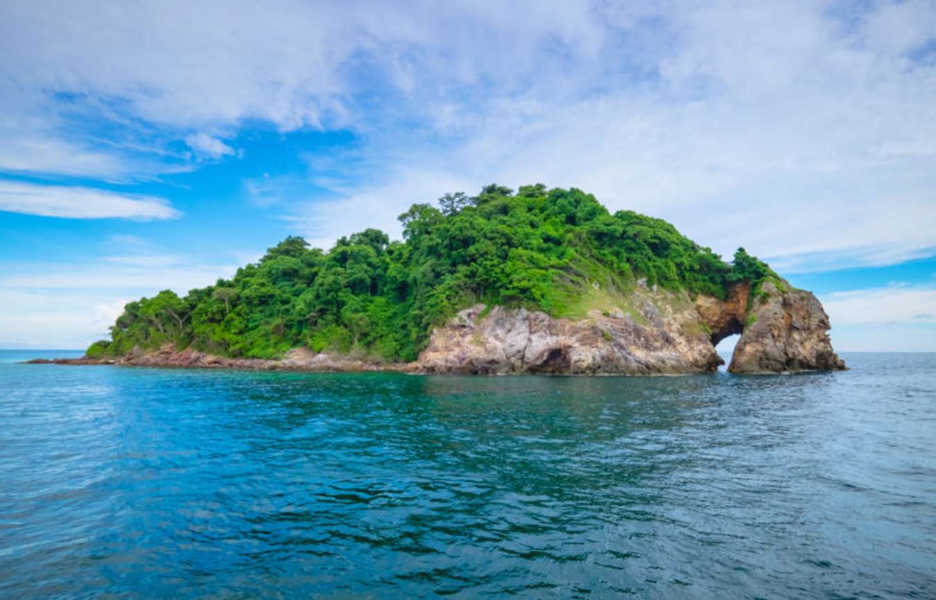 เกาะทะลุ - สถานที่เที่ยวชุมพร