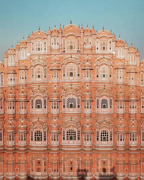 A symmetrical shot of Hawa Mahal