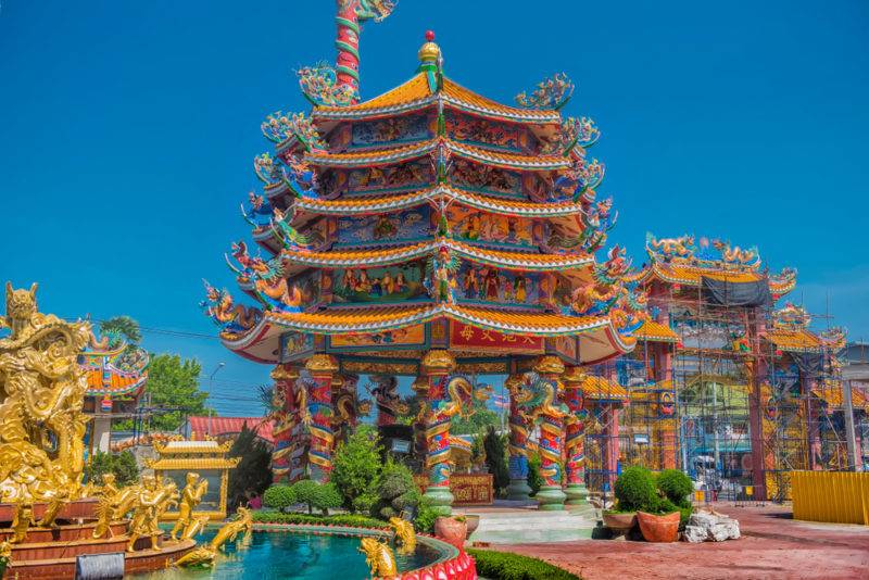 วิหารเทพสถิตพระกิติเฉลิม - สถานที่เที่ยวบางแสน