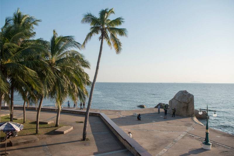 แหลมแท่น - สถานที่เที่ยวบางแสน