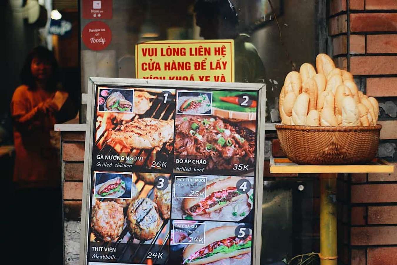 Ẩm thực Hà Nội -bánh mì P