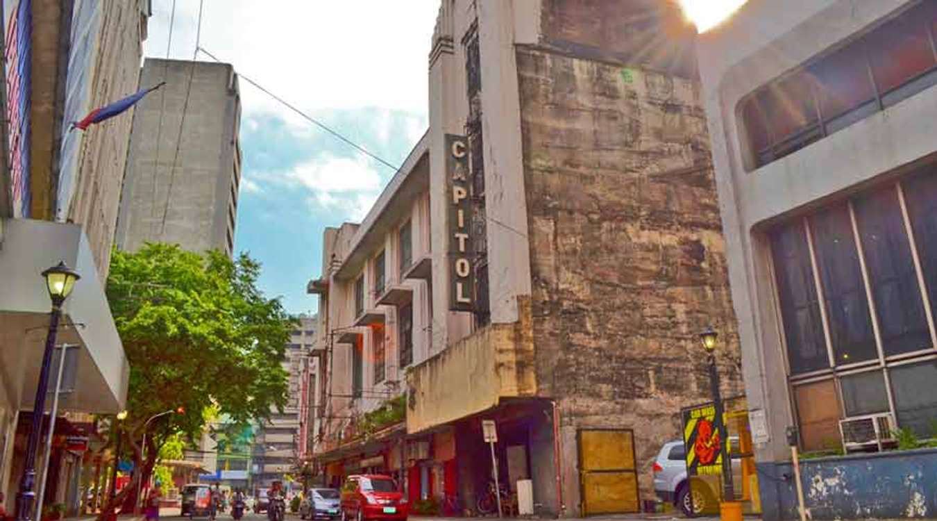 Escolta Capitol Theater