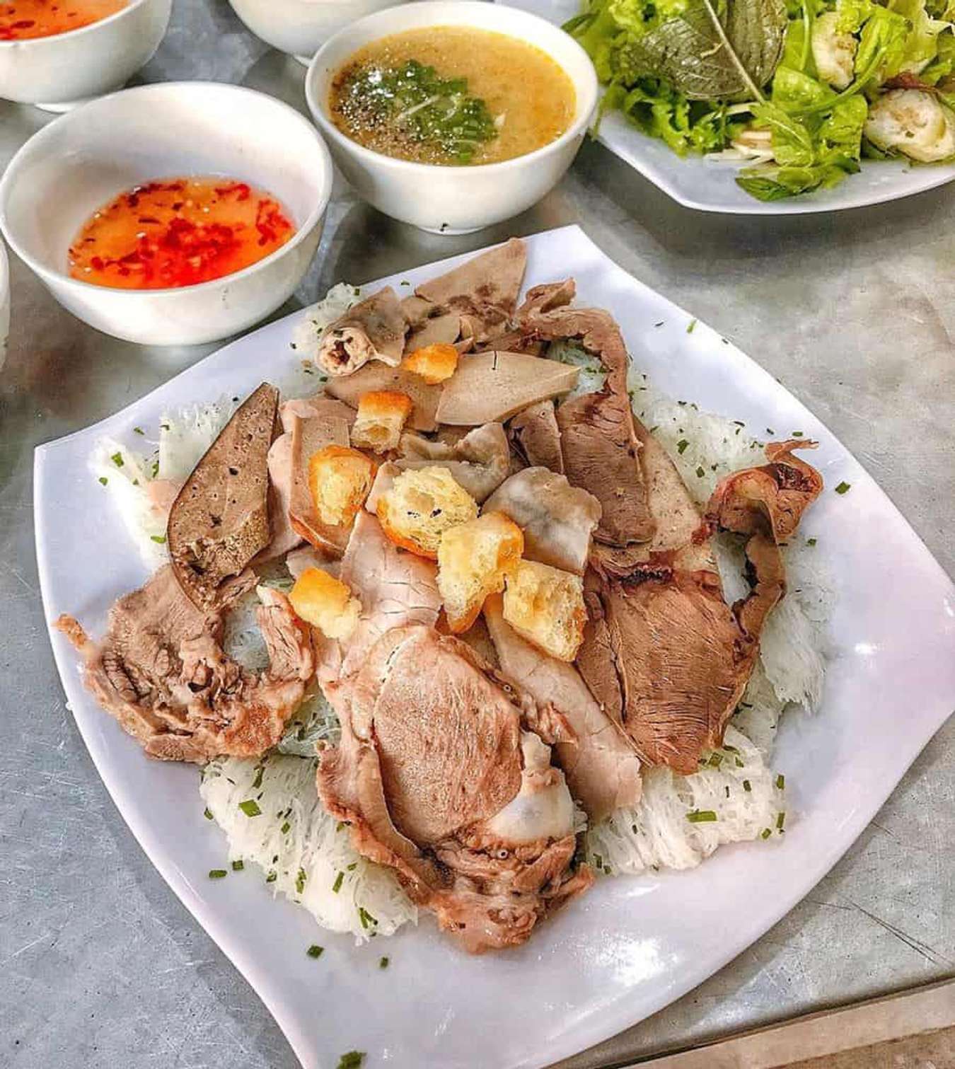 Bánh hỏi cháo lòng Quy Nhơn 