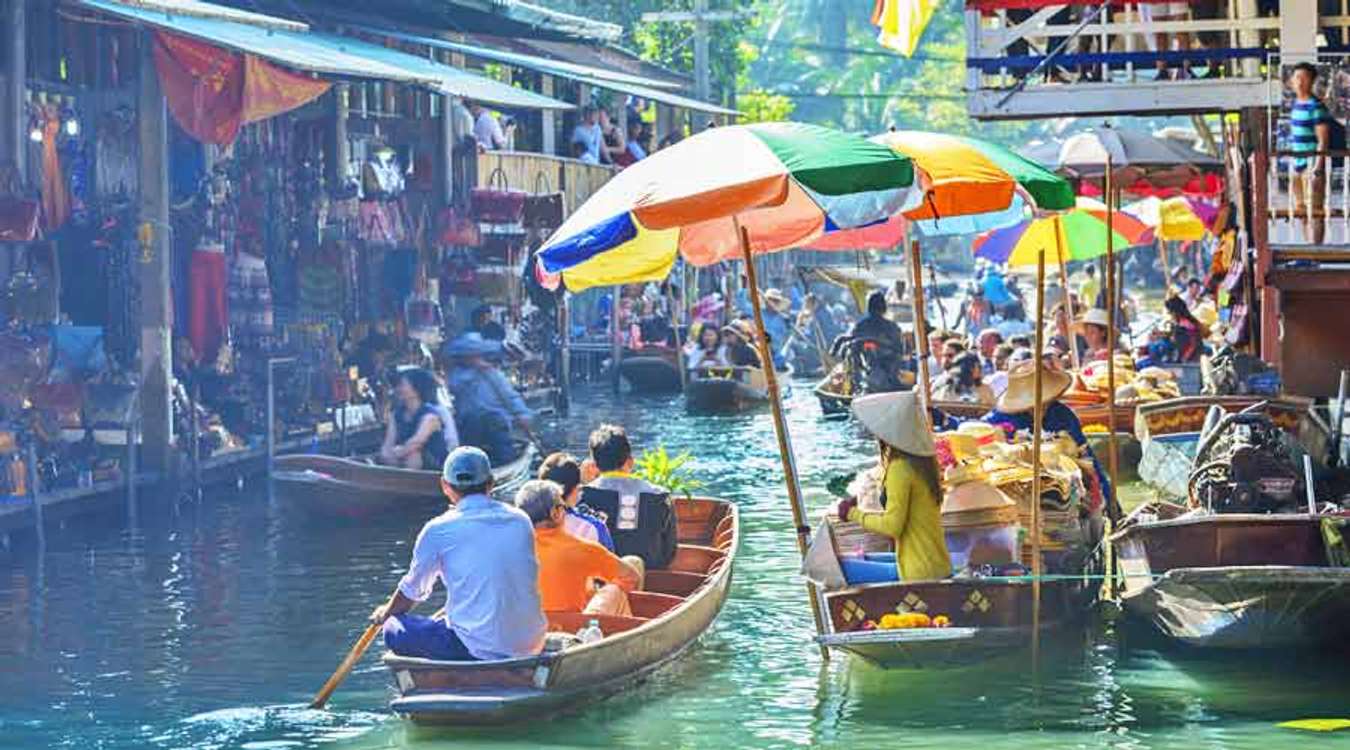 Damnoen Saduak Floating Market