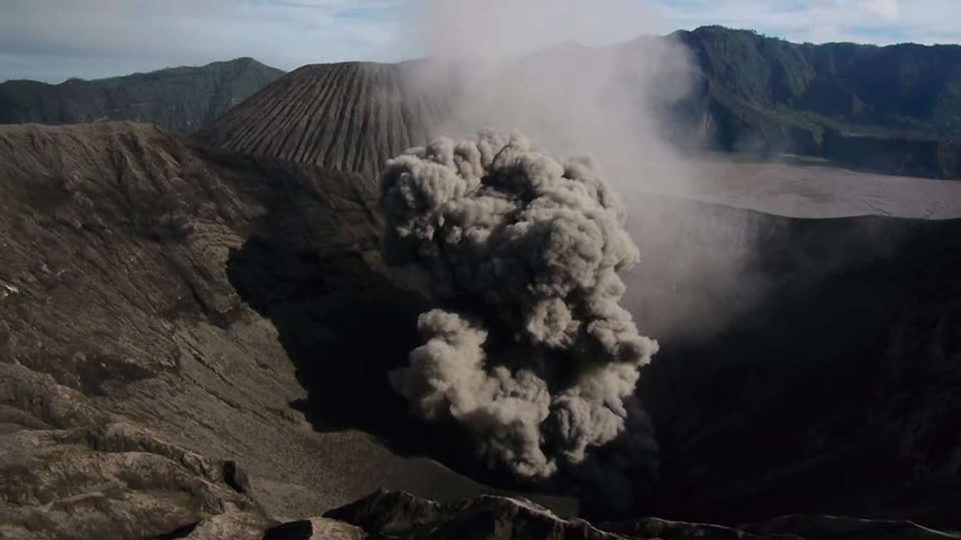 Leo núi lửa Bromo Indonesia 