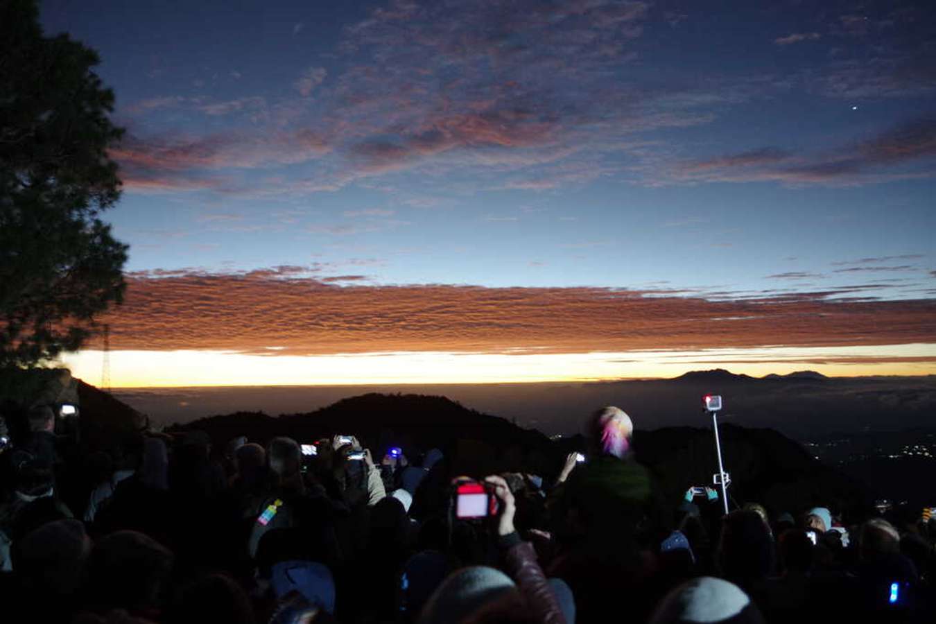 Leo núi lửa Bromo Indonesia 