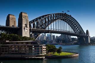 Taklukkan Sydney Harbour Bridge, Jembatan Lengkung Terbesar di Dunia!, Michelle Sonya