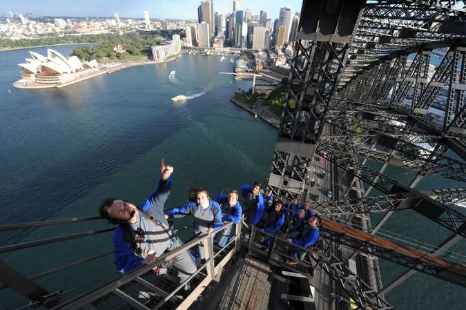 Taklukkan Sydney Harbour Bridge Jembatan Lengkung Terbesar Di Dunia