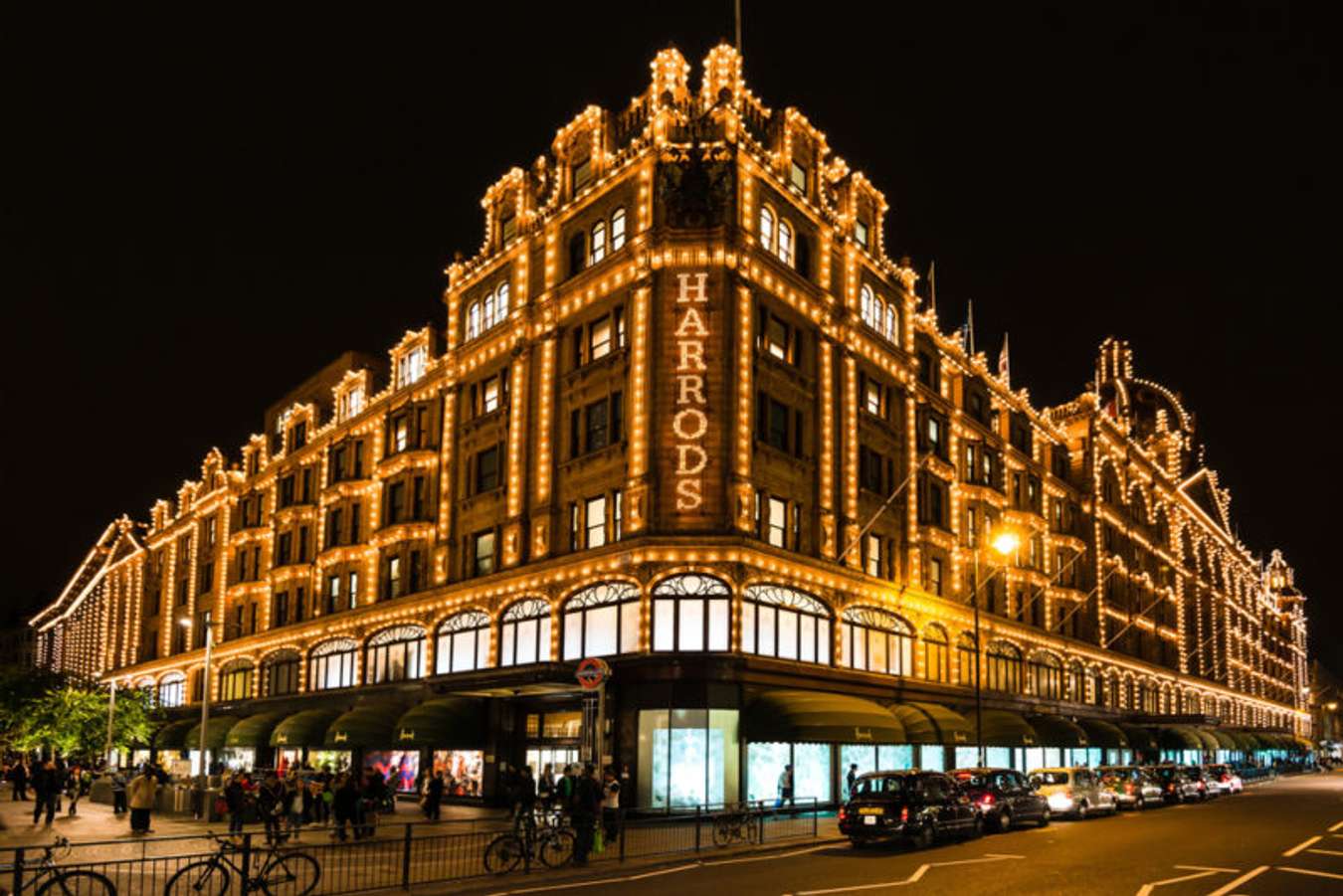 Harrods  - Traveloka 