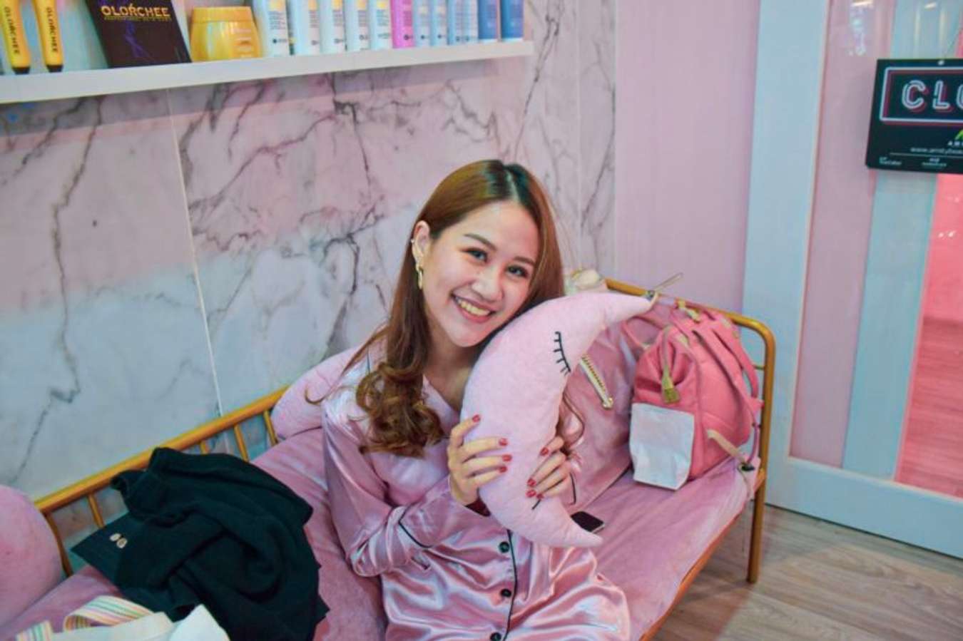 Sleep Salon BKK ซาลอนสีชมพูสำหรับสายหวาน เปลี่ยนสาวๆ ให้สวยใสตั้งแต่หัว