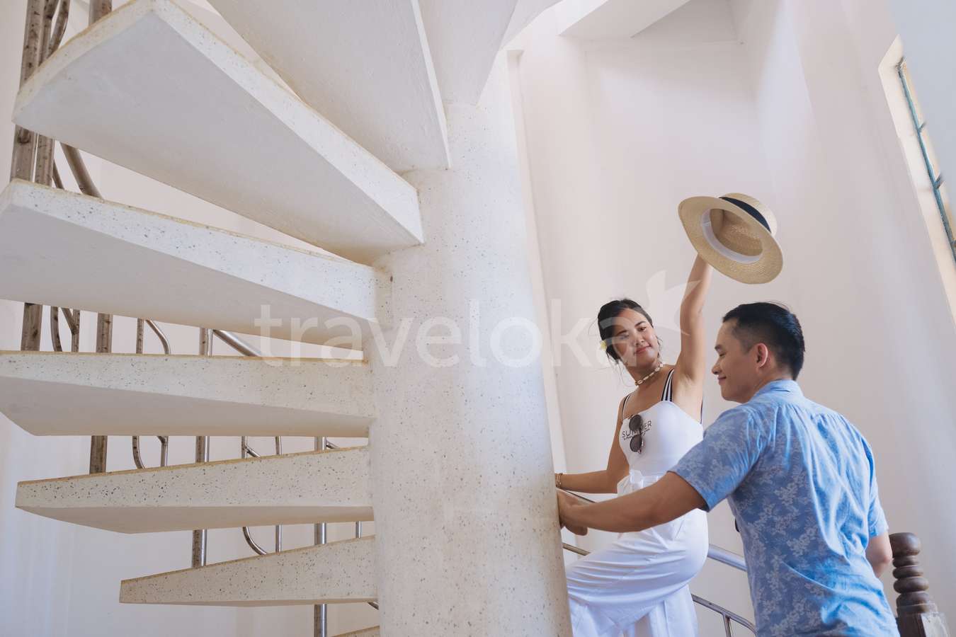 Bình Hưng có gì chơi - Hải đăng Hòn Chút