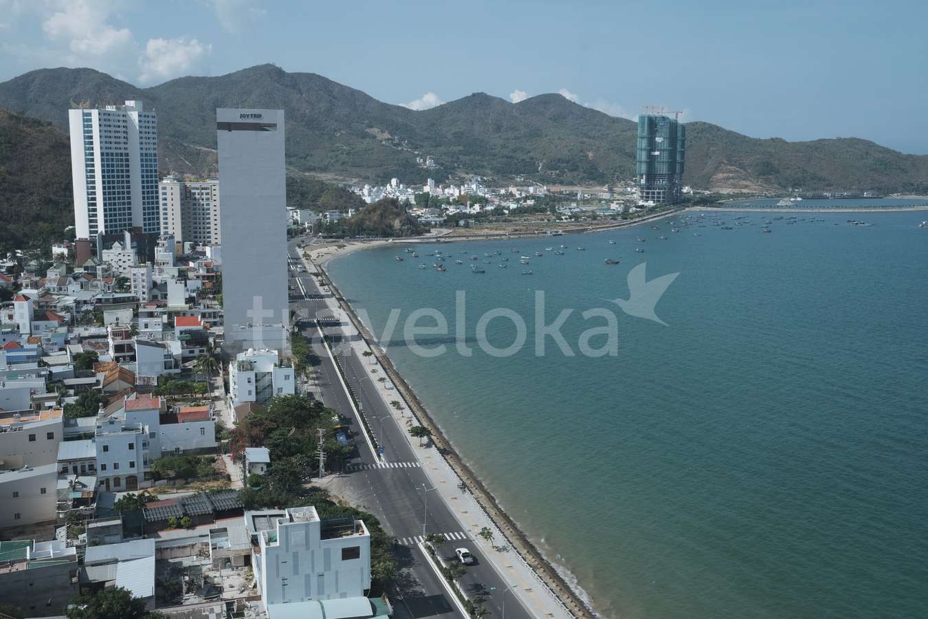 Khách sạn Nha Trang gần biển - Royal Beach Boton Blue Hotel and Spa