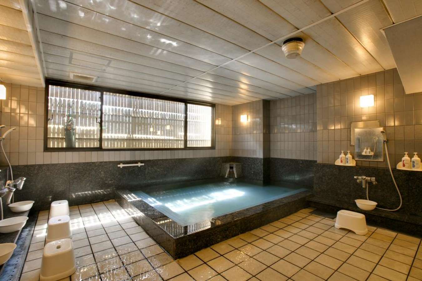 Khách sạn ở Osaka - Yamatoya Honten Ryokan Osaka