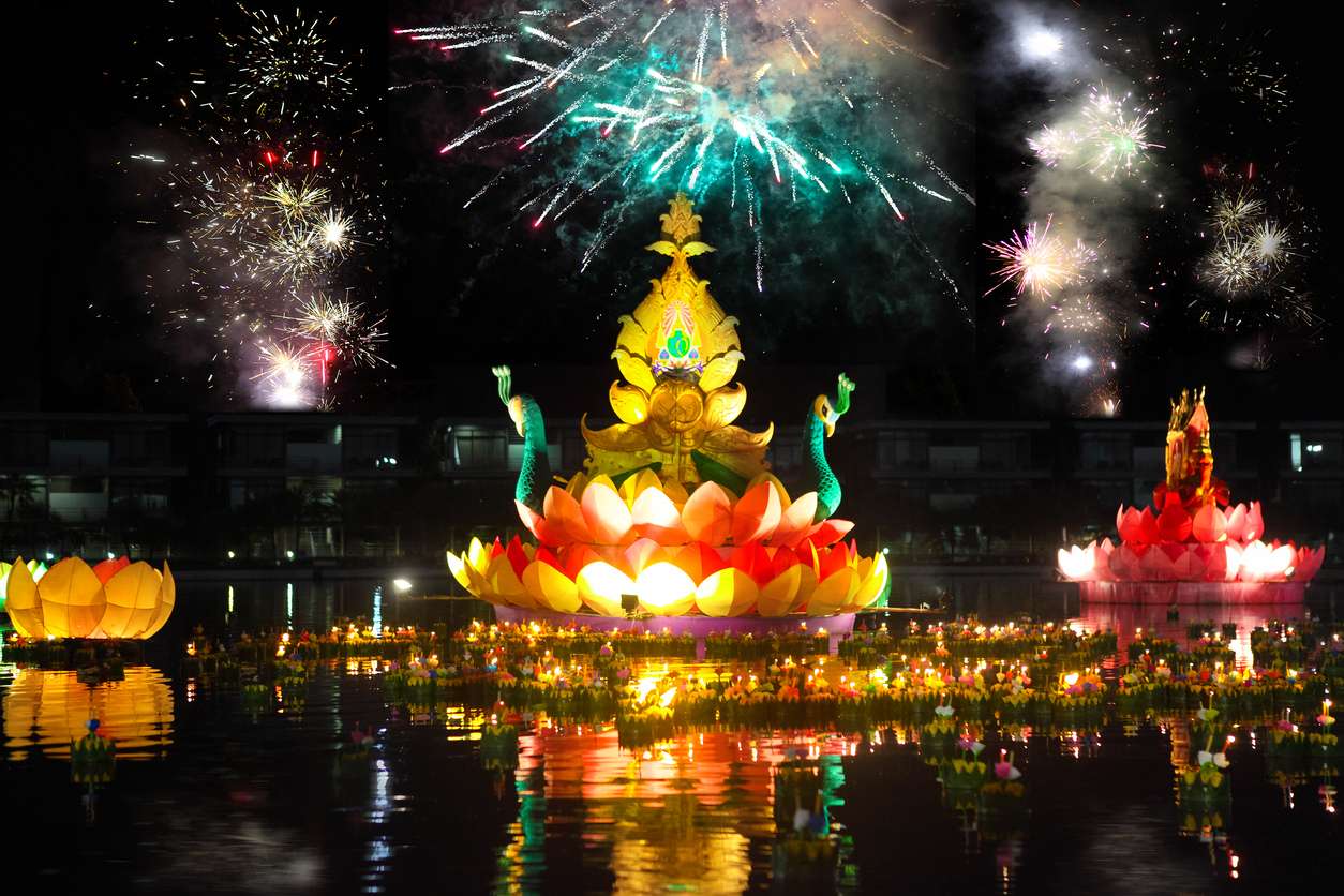 5 Destinasi Terbaik Untuk Menikmati Loi Krathong Pesta Cahaya Thailand