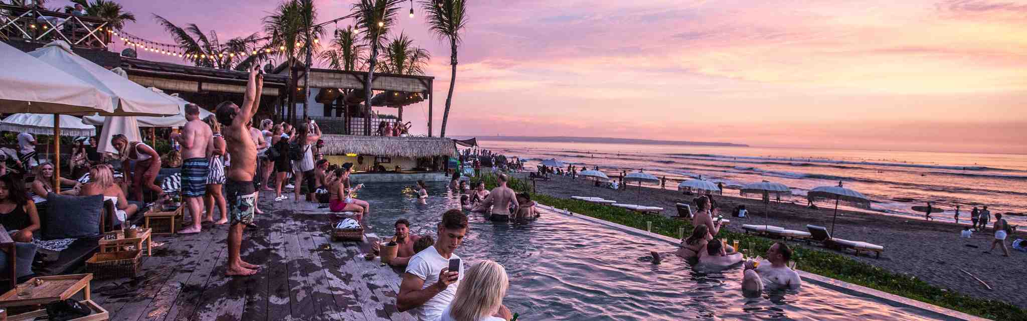 8 Destinasi Liburan Akhir Tahun Anti Mainstream di Indonesia 8 Destinasi Liburan Akhir Tahun Anti Mainstream di Indonesia