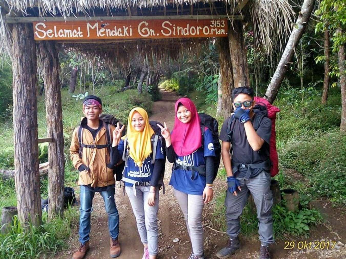 trek gunung sindoro