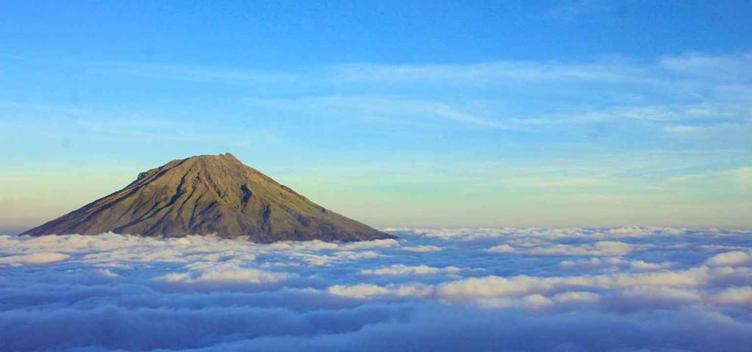 trek gunung sindoro