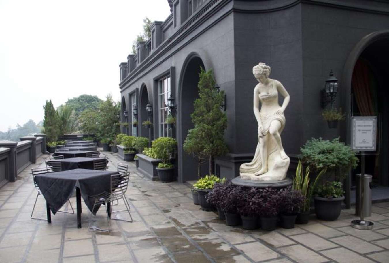 Hotel Romantis di Bandung - GH Universal Hotel