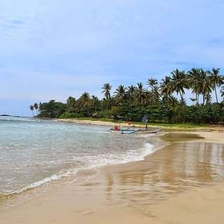 Jelajahi Pantai Sawarna dengan Berbagai Aktivitas Menariknya, Mas Bellboy