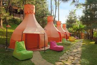 14 Inspirasi Wisata untuk Liburan Keluarga di Bandung Praktis, Mas Bellboy
