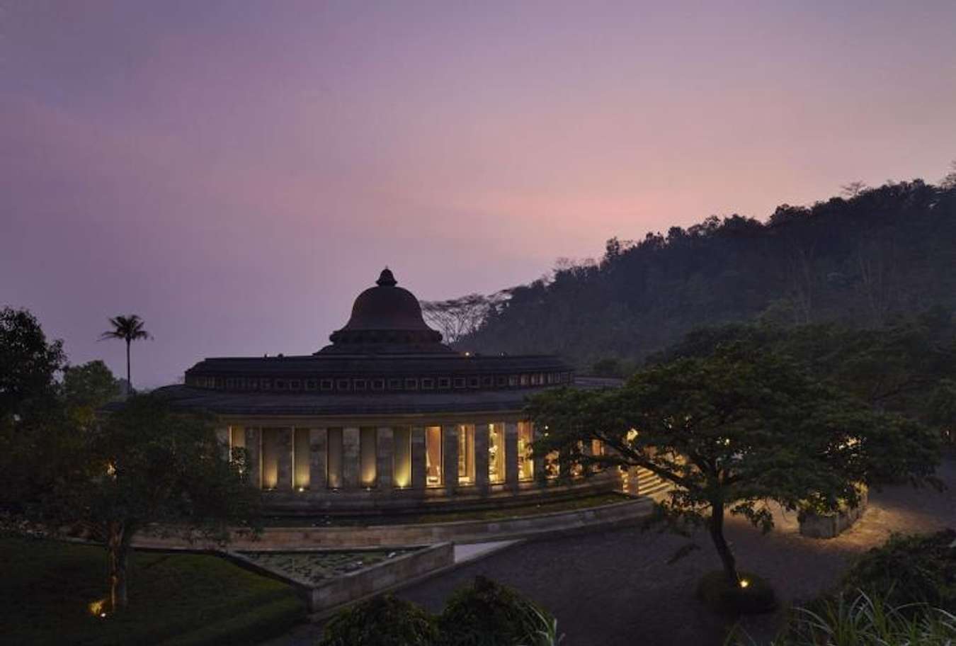 Hotel Termewah di Indonesia - Amanjiwo