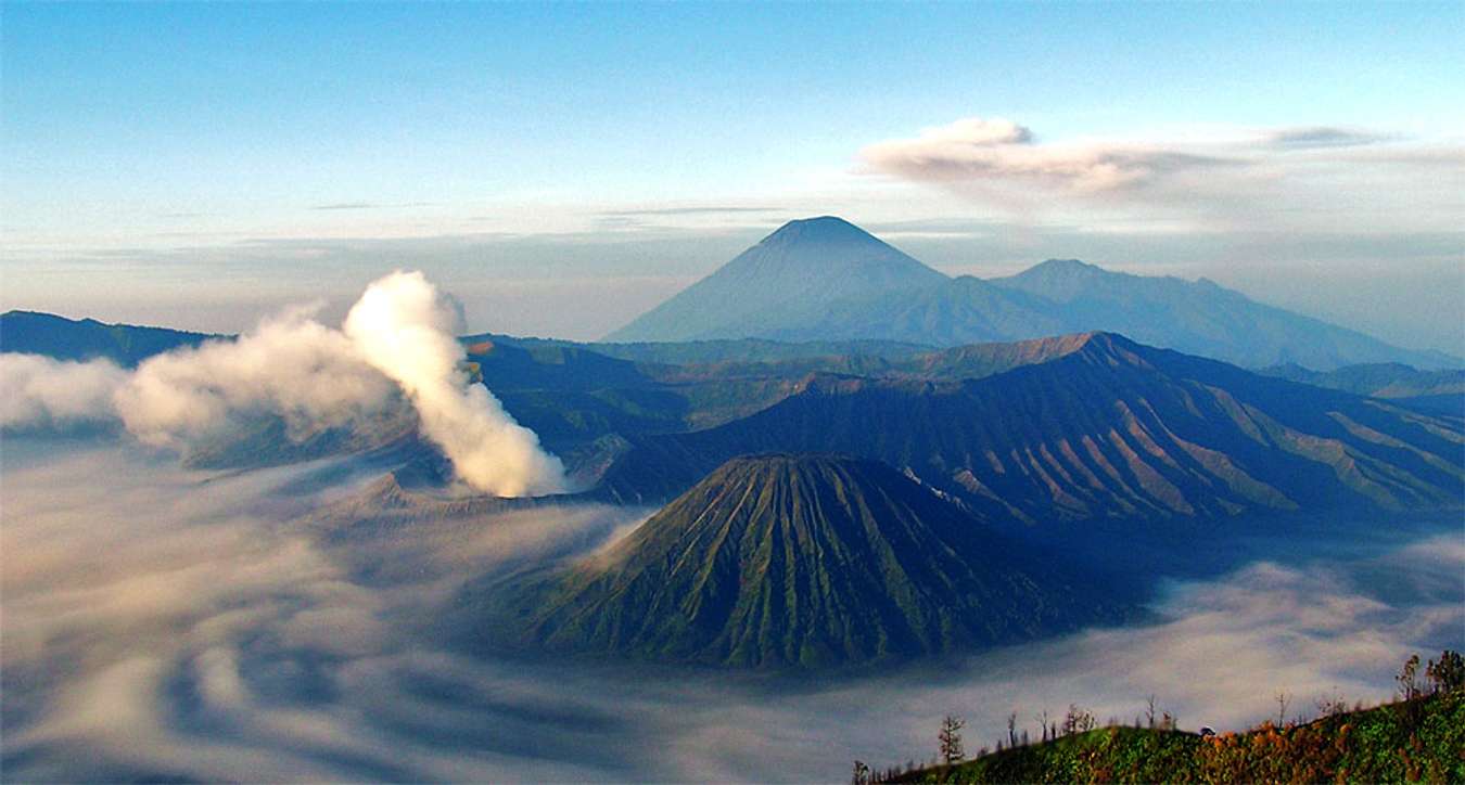 Destinasi wisata keindahan alam Indonesia - Gunung Bromo