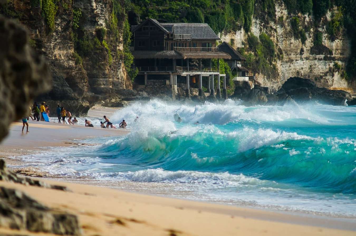 Пляжи бали. Дримленд Бали. Пляж Dreamland Бали. Dreamland Beach Улувату Бали. Пляж Дримленд Бали волны.